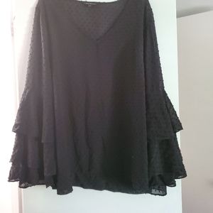 Bell sleeve shirt